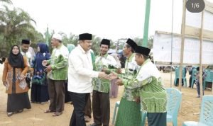 HADIR : Ketua DPD Demokrat Jambi, H. Mashuri menghadiri acara satu abad NU di kecamatan Pelepat Ilir