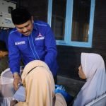 Santunan kepada anak yatim dan fakir miskin oleh ketua DPD Demokrat provinsi Jambi H. Mashuri SP, ME, pada buka bersama partai demokrat Jambi dikantor demokrat Jambi